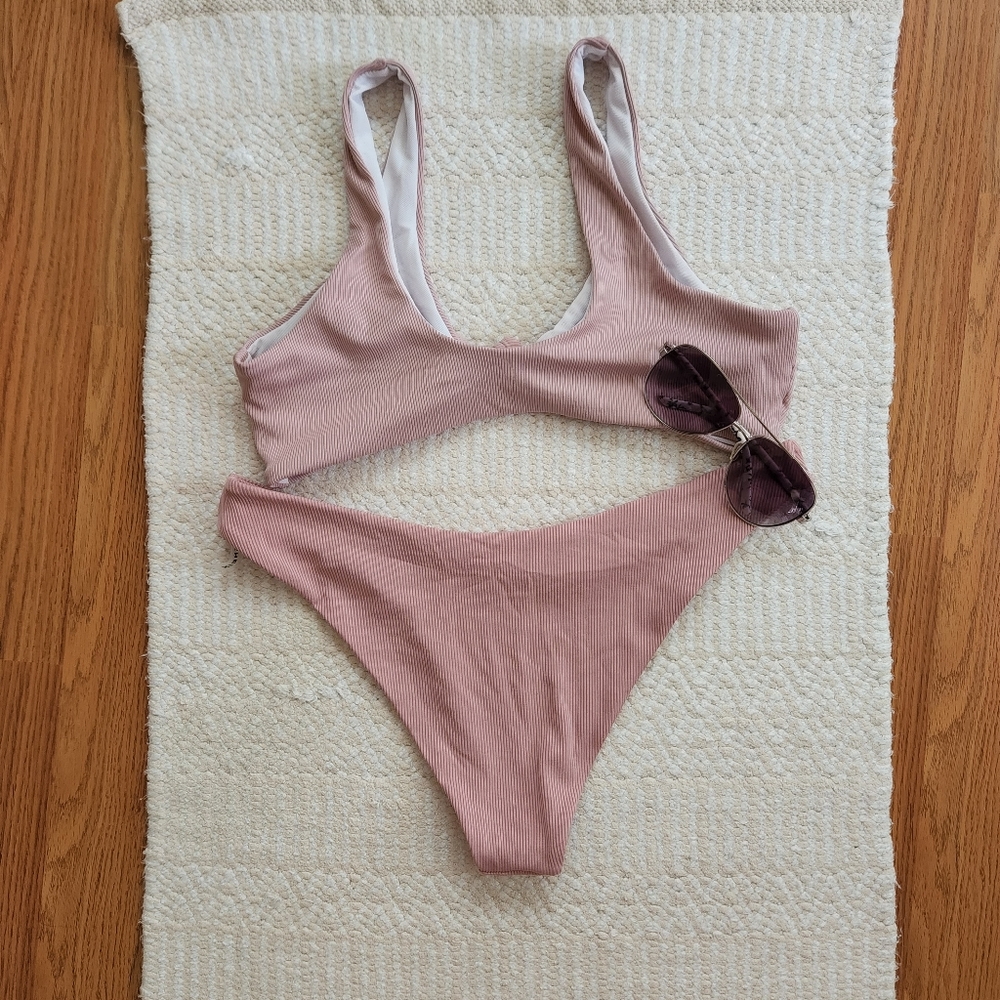 Pink Ribbed Bikini Set - Picture 2 of 3